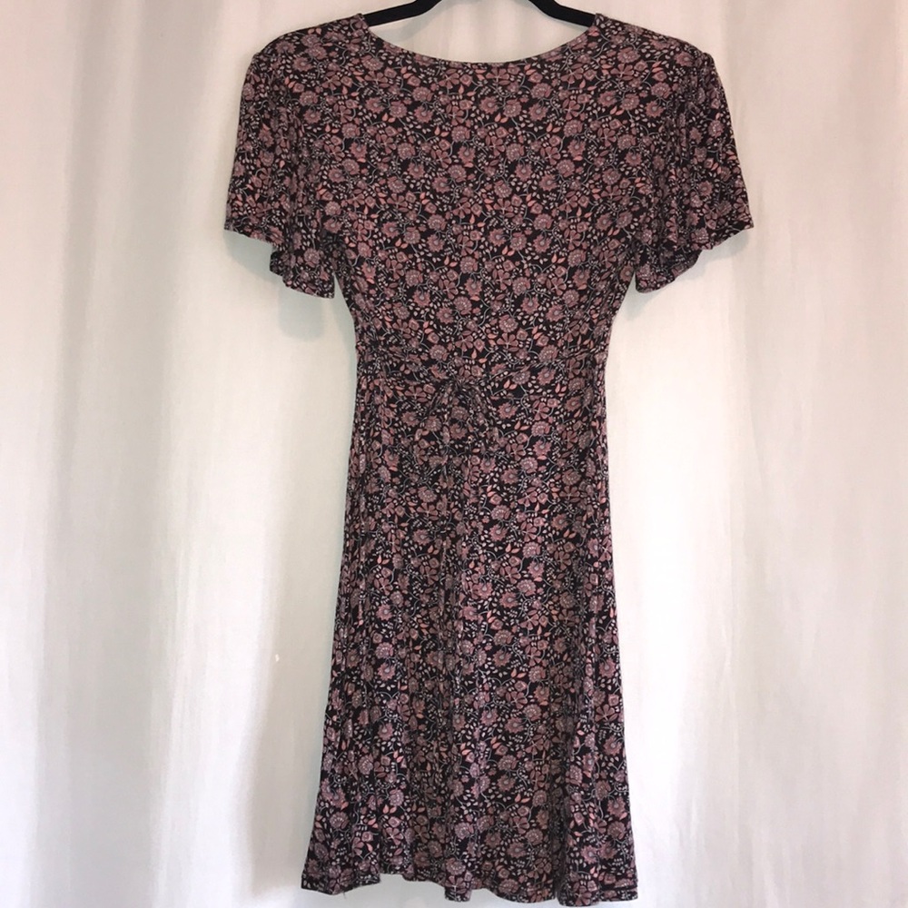 Francesca’s Flutter Sleeve Tie-Back Dress - Picture 2 of 2